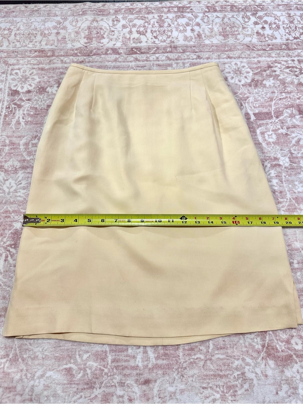 Vintage 🌼 100% Silk Butter Yellow Liz Claiborne Skirt W/ Pockets - Picture 11 of 12